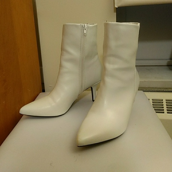 qupid white boots